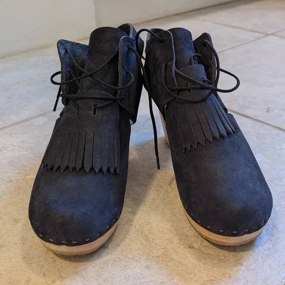 Bryr Sofie clogs in Ink (navy blue) - Picture 1 of 7